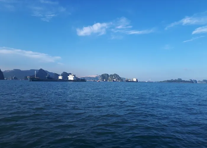 Sky 2* Hạ Long
